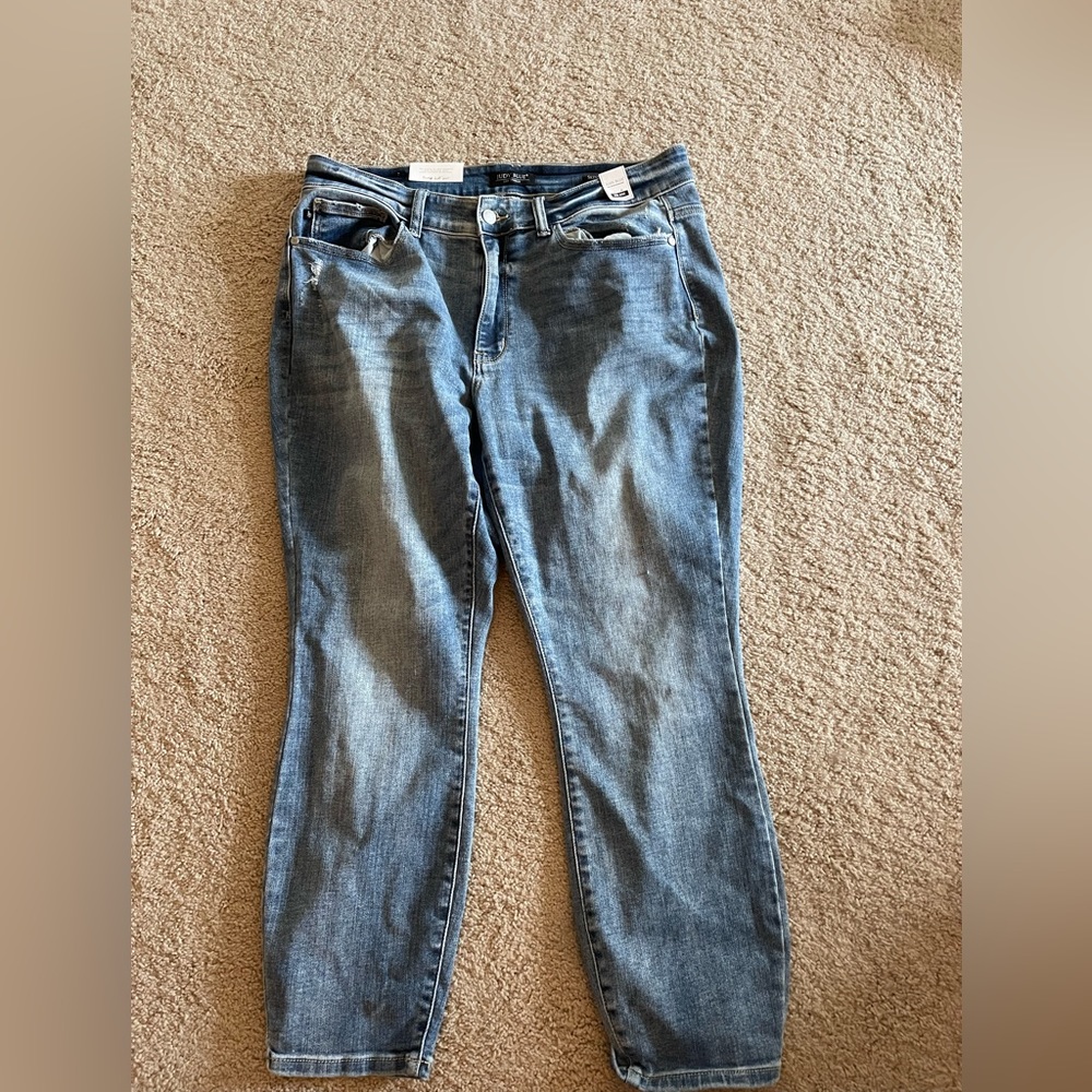 Judy Blue 16w mid rise skinny fit distressed jeans